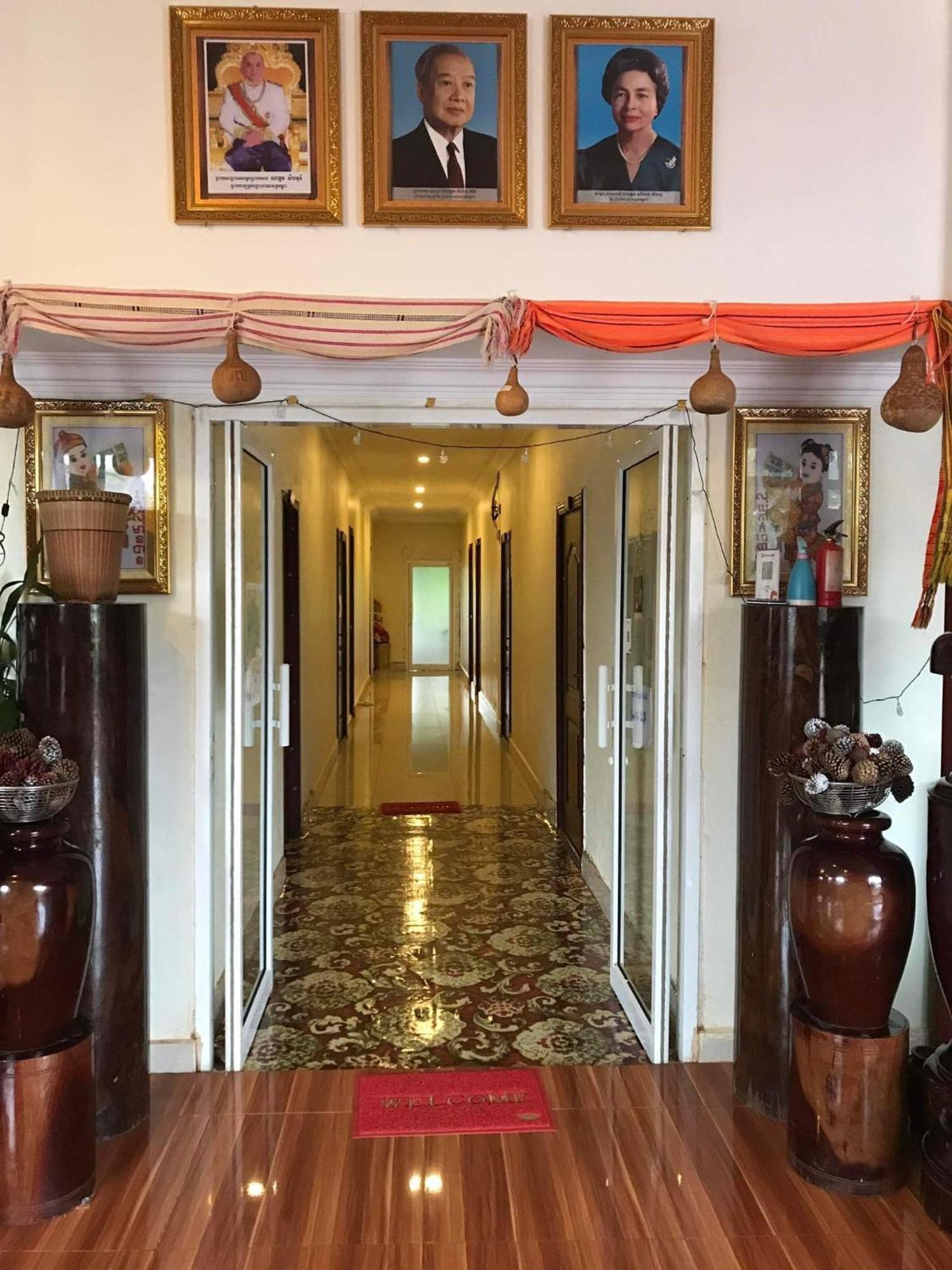 Manel Guesthouse And Restaurant Sen Monourom Bagian luar foto