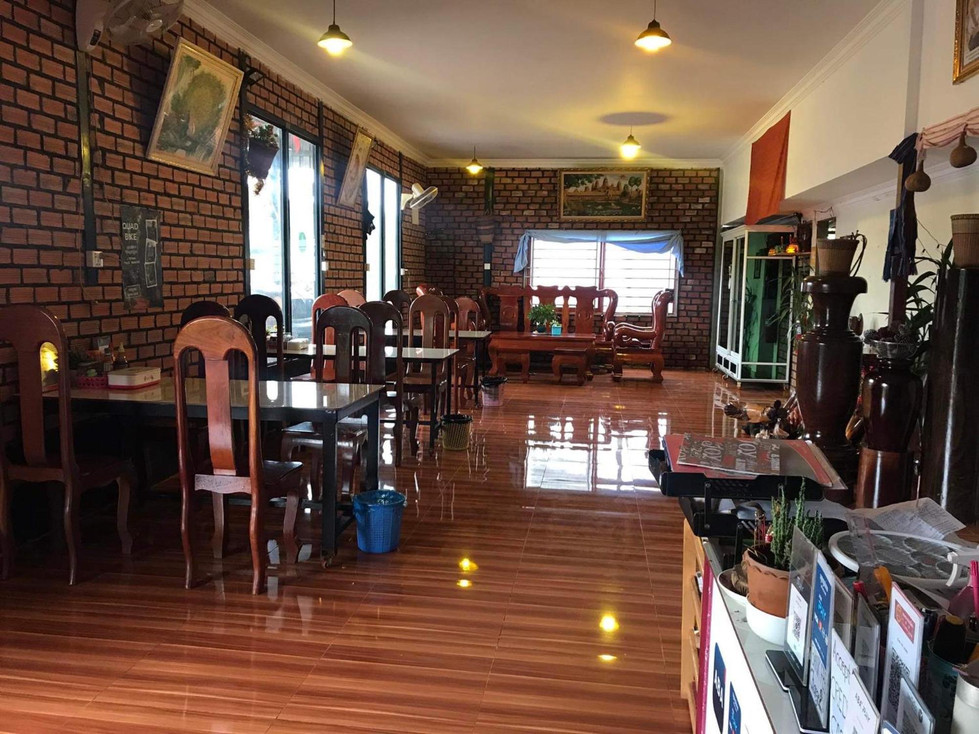 Manel Guesthouse And Restaurant Sen Monourom Bagian luar foto