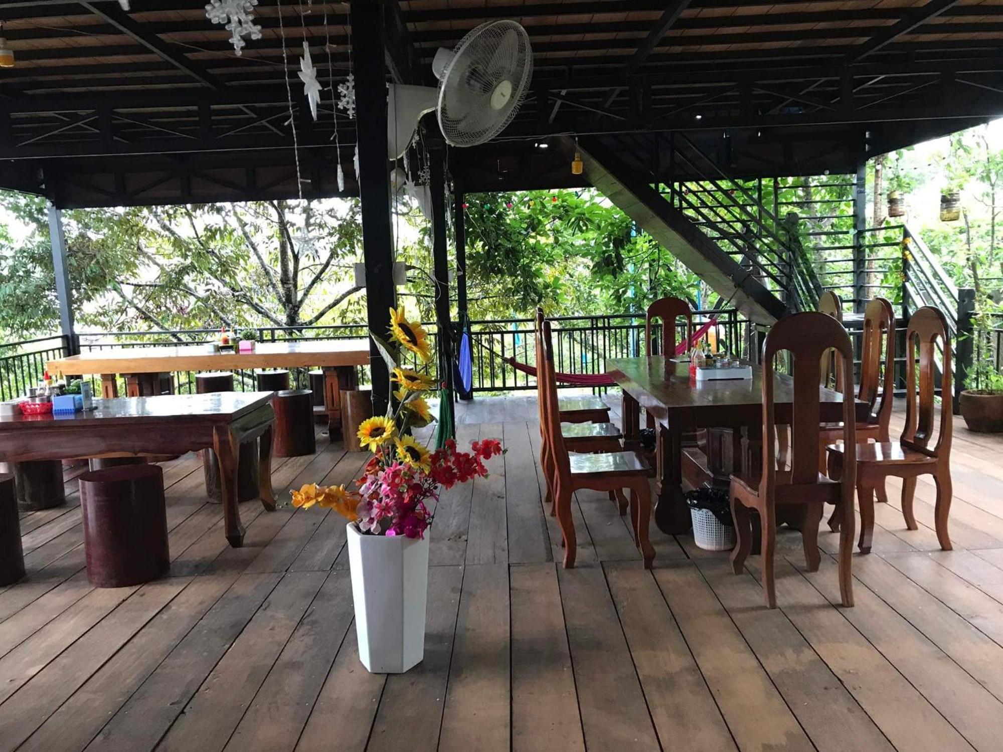 Manel Guesthouse And Restaurant Sen Monourom Bagian luar foto