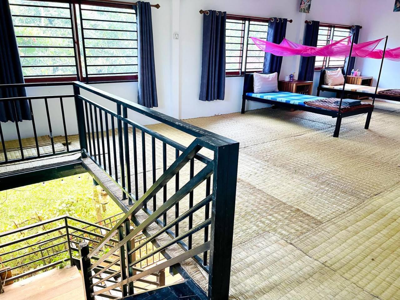 Manel Guesthouse And Restaurant Sen Monourom Bagian luar foto