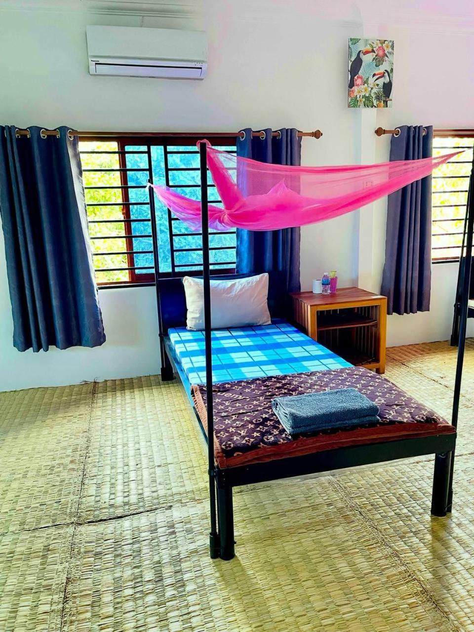 Manel Guesthouse And Restaurant Sen Monourom Bagian luar foto