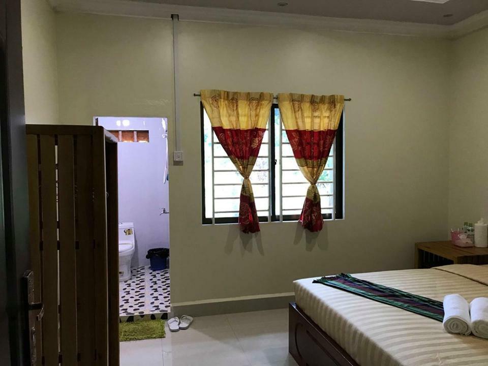 Manel Guesthouse And Restaurant Sen Monourom Bagian luar foto