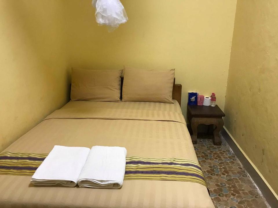 Manel Guesthouse And Restaurant Sen Monourom Bagian luar foto